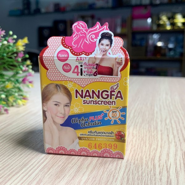 Kem chống nắng một trong những món cần dùng vào mùa hè cam-nang-lam-dep - 1