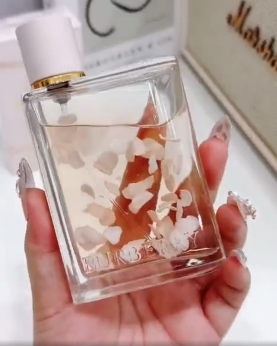 Nước hoa nữ Burberry Her Petals Limited Edition 88ml-2